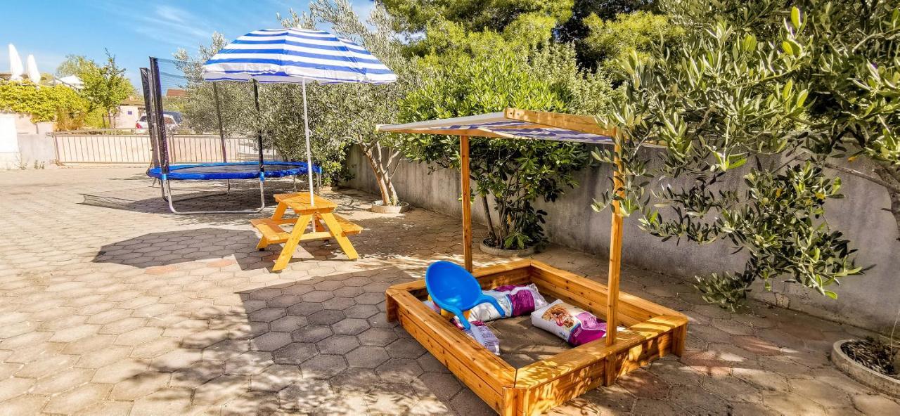 Apartment Jerry With Private Pool Milna  Exterior foto