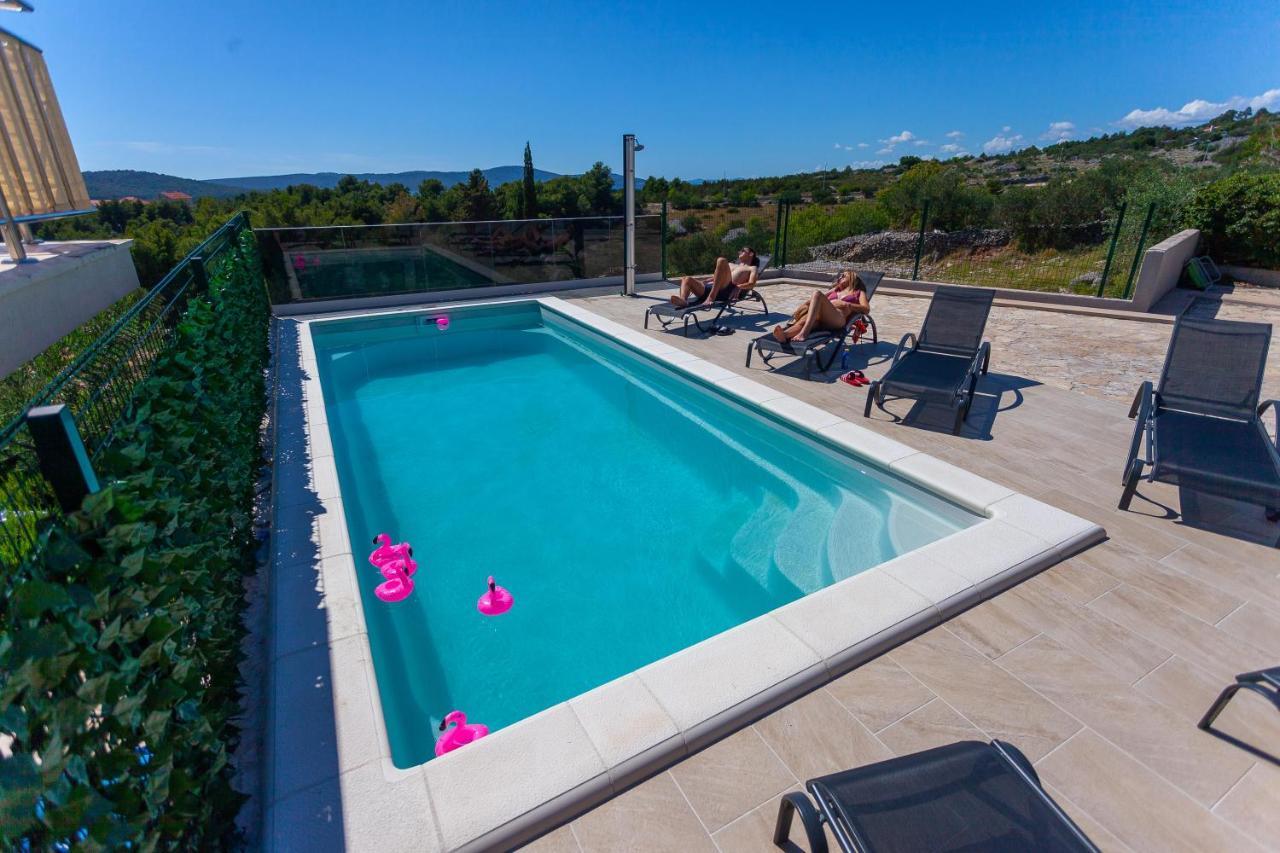 Apartment Jerry With Private Pool Milna  Exterior foto