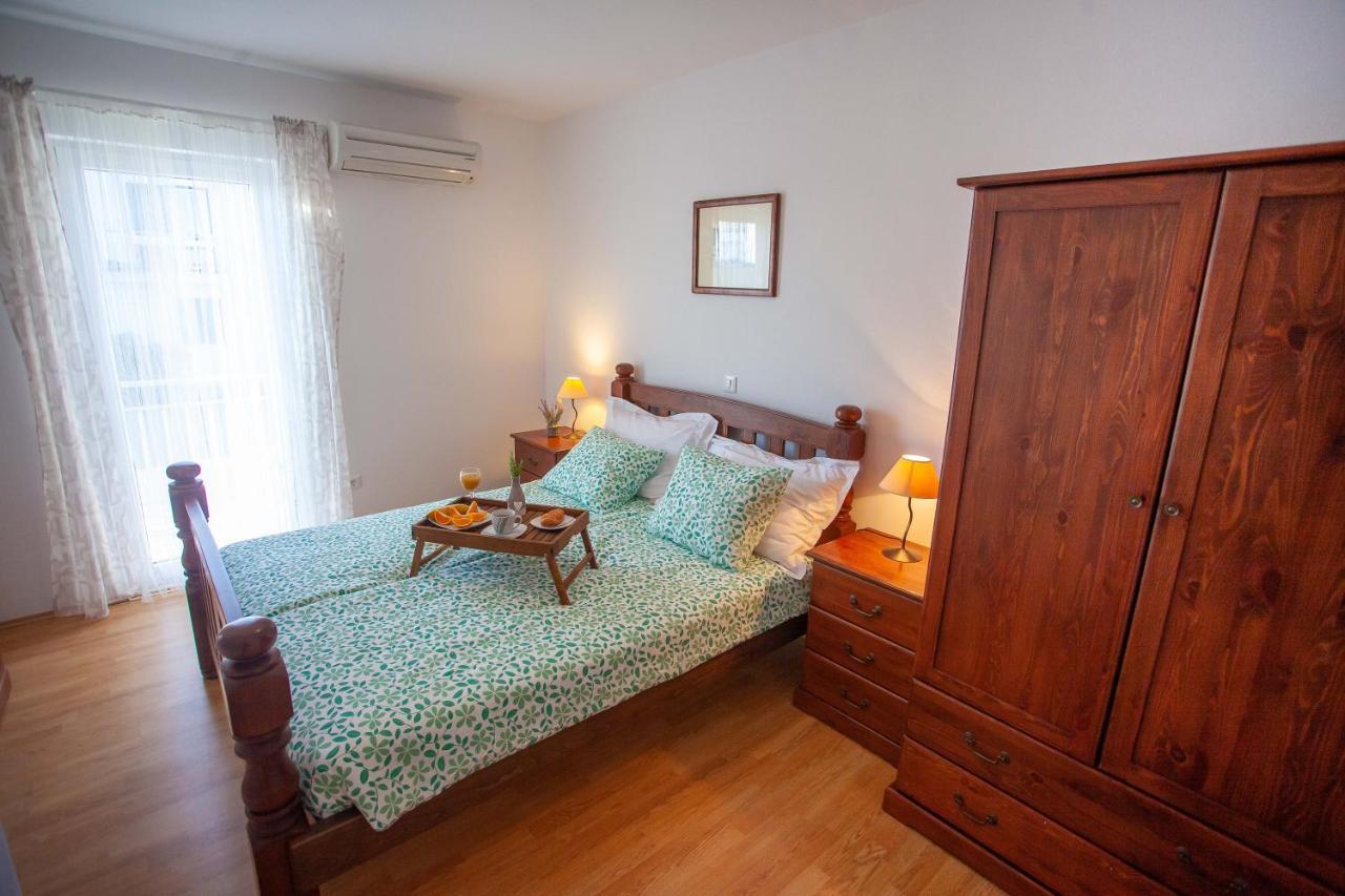 Apartment Jerry With Private Pool Milna  Exterior foto