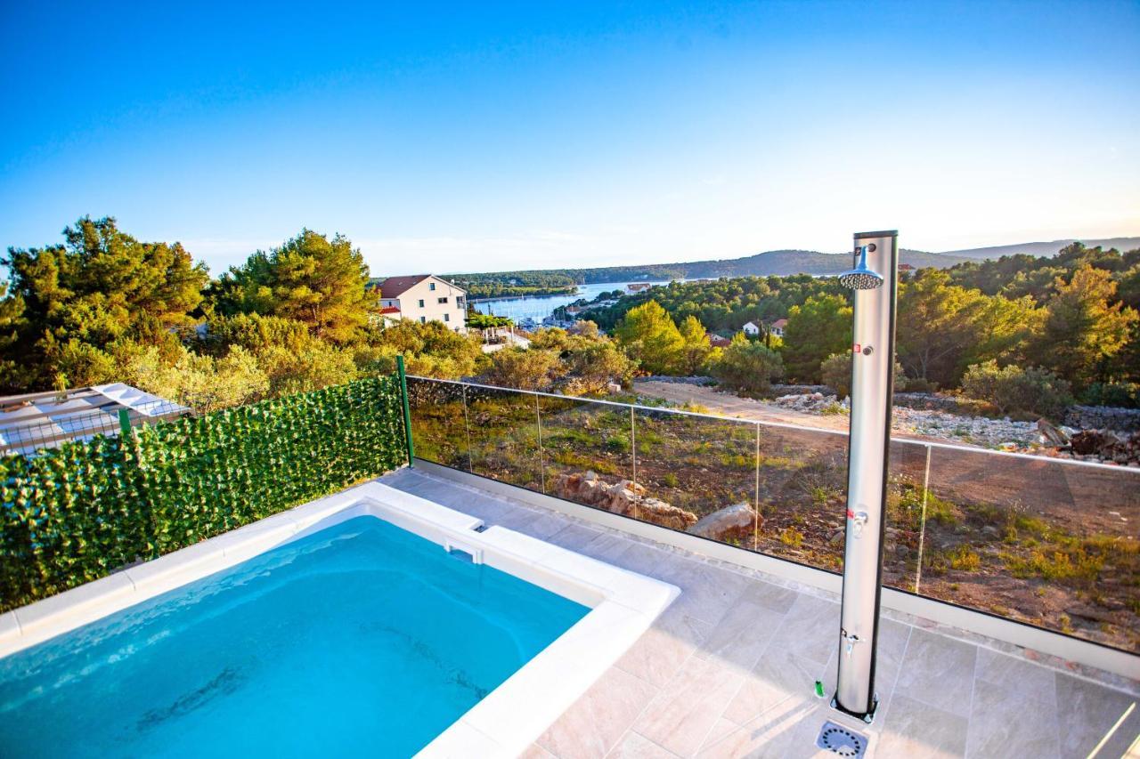Apartment Jerry With Private Pool Milna  Exterior foto