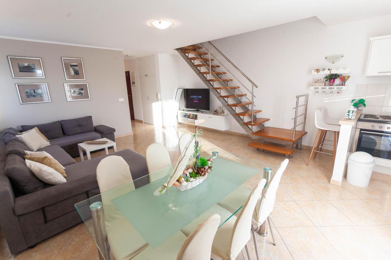 Apartment Jerry With Private Pool Milna  Exterior foto